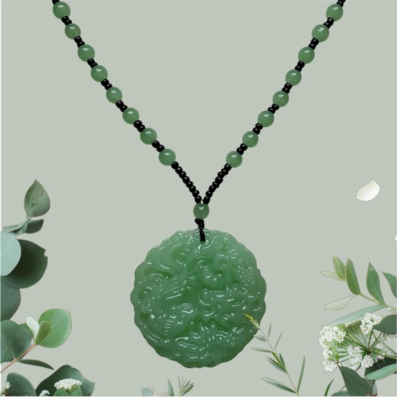 Jewelry - New large glass jade beaded necklace